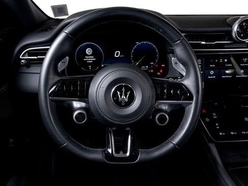 Used 2023 Maserati Grecale GT image 35