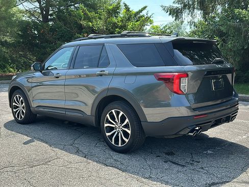 Used 2020 Ford Explorer ST w/ Premium Technology Package AWD/4WD image 8