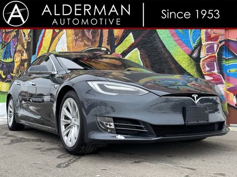 Used 2017 Tesla Model S 100D image 1