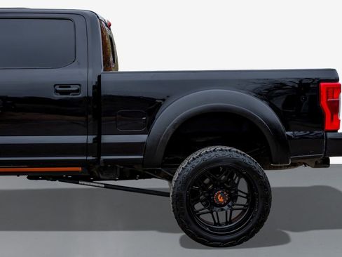 Used 2018 Ford F250 King Ranch w/ King Ranch Ultimate Package image 11