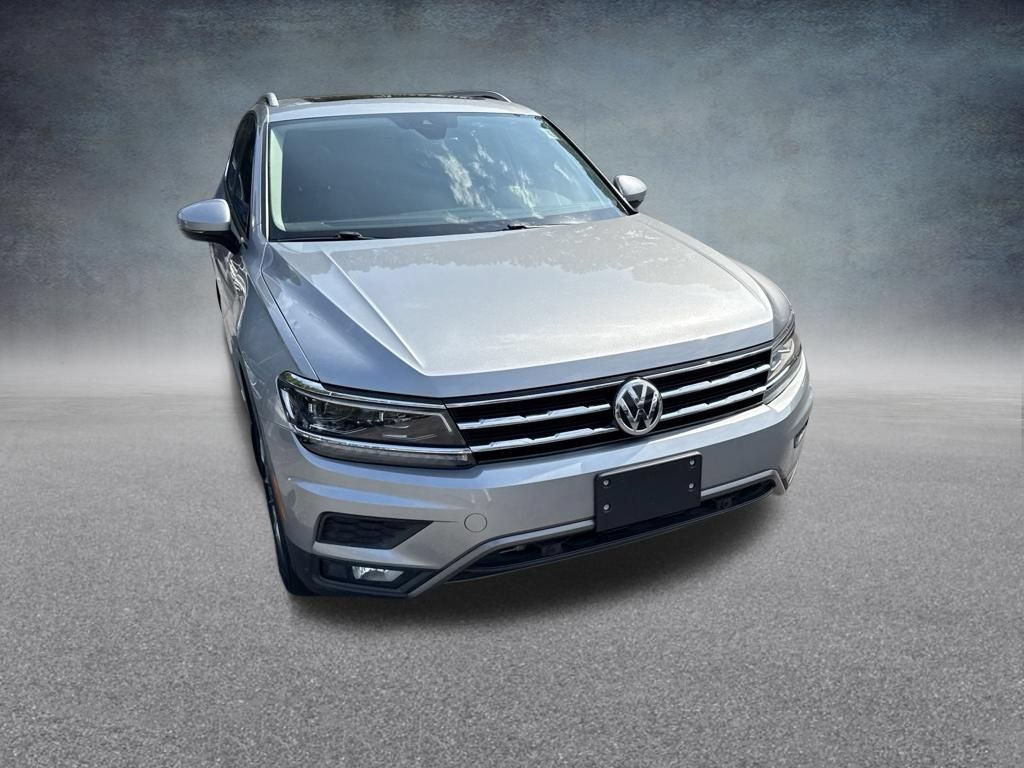 Used 2020 Volkswagen Tiguan SEL w/ 3rd Row Seat Package AWD/4WD image 13