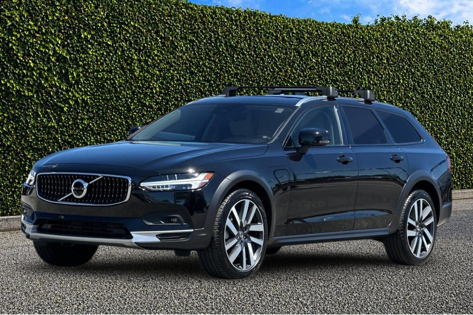 Used 2025 Volvo V90 B6 Cross Country Ultra AWD/4WD image 8