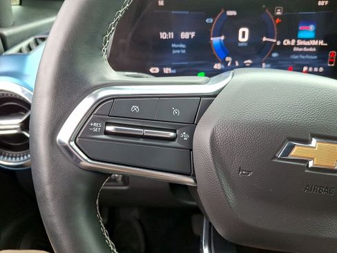 Used 2024 Chevrolet Equinox EV LT FWD image 17