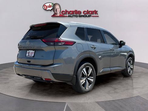 Certified 2024 Nissan Rogue SL FWD image 6