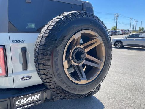 Used 2023 Ford Bronco Badlands w/ Sasquatch Package AWD/4WD image 29
