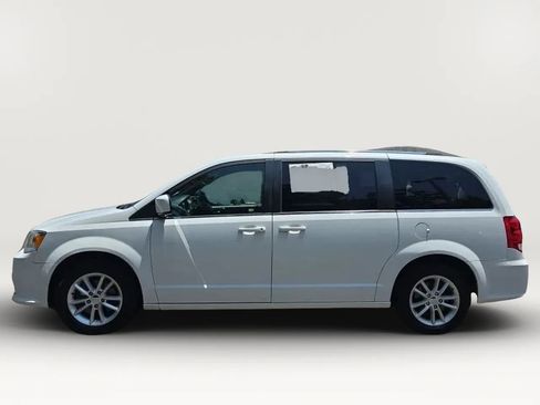 Used 2018 Dodge Grand Caravan SXT FWD image 5