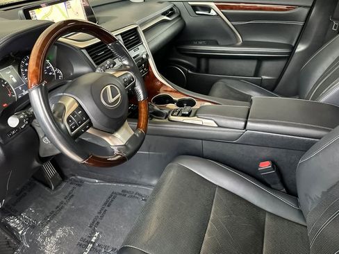 Used 2019 Lexus RX 350L w/ Premium Package image 11