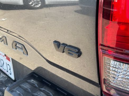 Used 2021 Toyota Tacoma SR5 w/ Blackout Package (TMS) AWD/4WD image 20