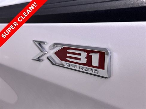 Used 2023 GMC Sierra 1500 SLT image 32