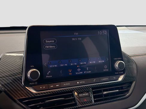 Used 2019 Nissan Altima 2.5 SR FWD image 15