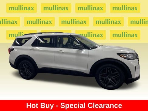 New 2025 Ford Explorer ST image 2