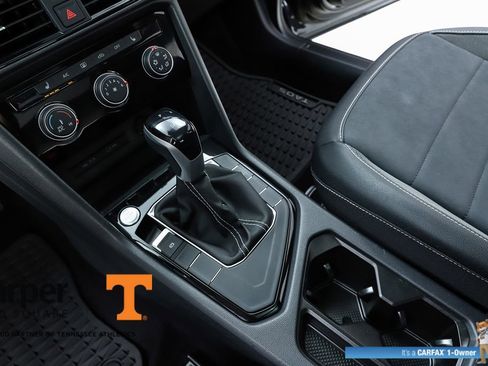 Used 2023 Volkswagen Taos SE w/ Panoramic Sunroof Package image 62