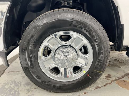 New 2026 RAM 2500 Tradesman AWD/4WD image 27