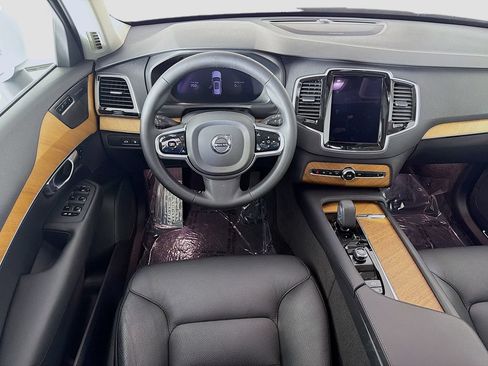 Certified 2023 Volvo XC90 T8 Plus AWD/4WD image 24