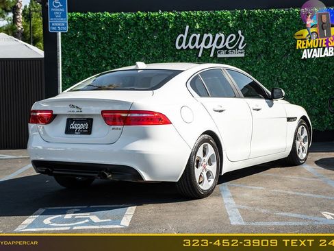 Used 2018 Jaguar XE RWD image 5