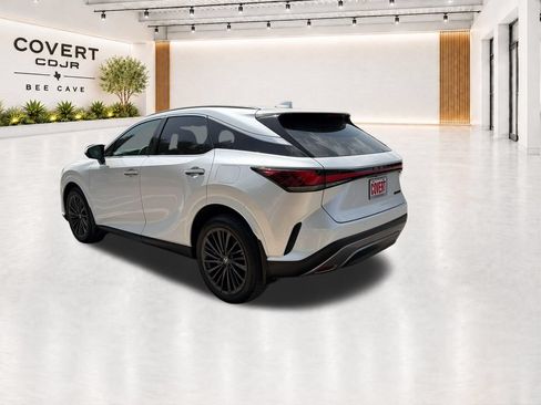Used 2025 Lexus RX 350 Premium w/ Convenience Package FWD image 9