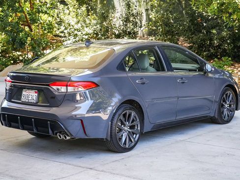 Used 2025 Toyota Corolla SE w/ SE Premium Package FWD image 6