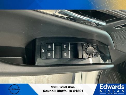 Used 2023 MAZDA MAZDA3 s FWD image 19
