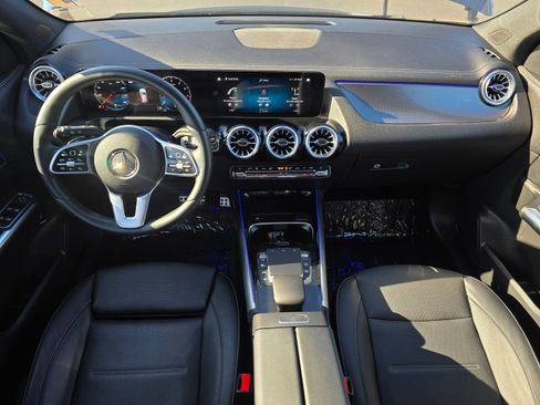 Used 2022 Mercedes-Benz GLA 250 4MATIC image 16