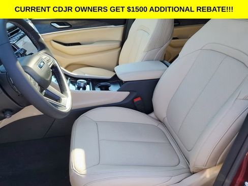 New 2025 Jeep Grand Cherokee Limited w/ Luxury Tech Group II image 15