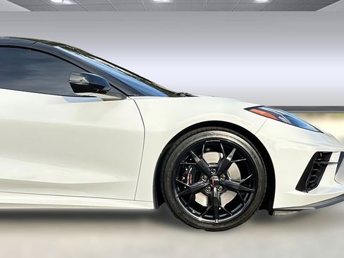 Used 2025 Chevrolet Corvette Stingray Premium Conv w/ Z51 Performance Package RWD image 33
