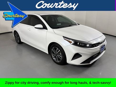 Used 2023 Kia Forte LXS FWD image 1