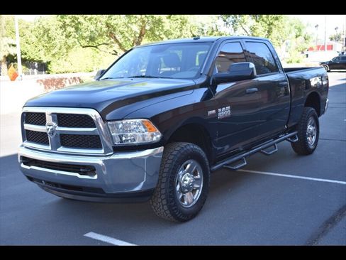 Used 2015 RAM 2500 Tradesman w/ Chrome Appearance Group image 3