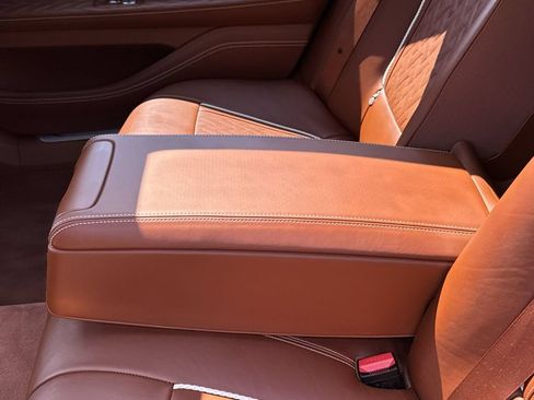 Used 2022 BMW 750Li xDrive AWD/4WD image 26