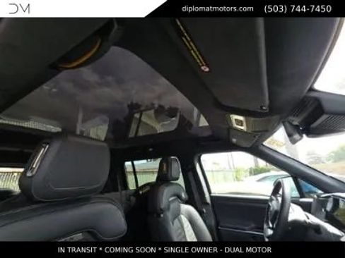 Used 2025 Rivian R1S Adventure AWD/4WD image 12