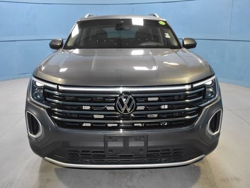 Used 2024 Volkswagen Atlas SEL AWD/4WD image 24