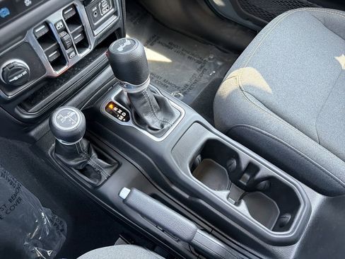 Used 2025 Jeep Wrangler Sahara w/ Safety Group image 7