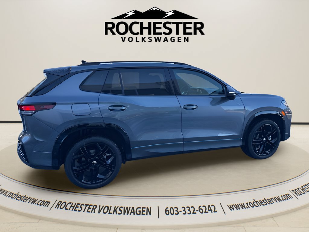 Used 2026 Volkswagen Tiguan SE R-Line AWD/4WD image 8