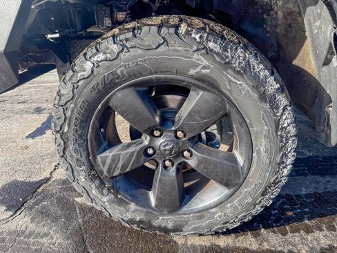 Used 2016 RAM 1500 Express w/ Black Ram 1500 Express Group image 16