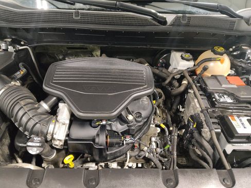 Used 2020 Chevrolet Blazer LT AWD/4WD image 30