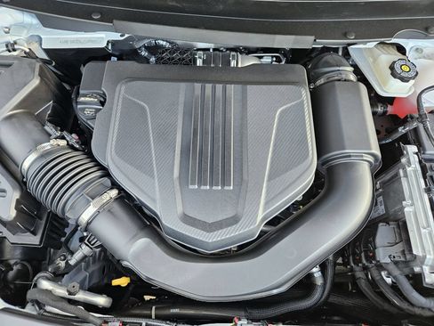 New 2027 Chevrolet Traverse LT w/ Midnight/Sport Edition FWD image 29
