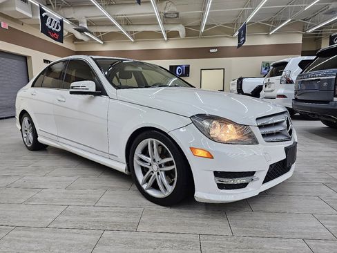 Used 2013 Mercedes-Benz C 300 Sport image 5