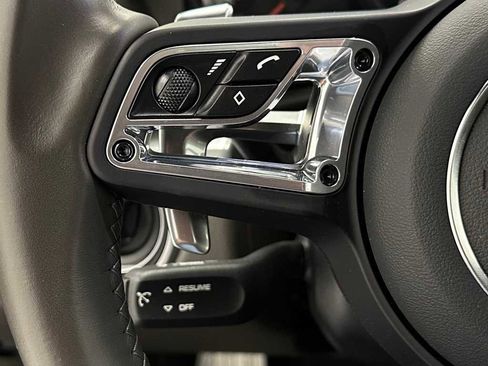 Used 2025 Porsche 718 Cayman image 18