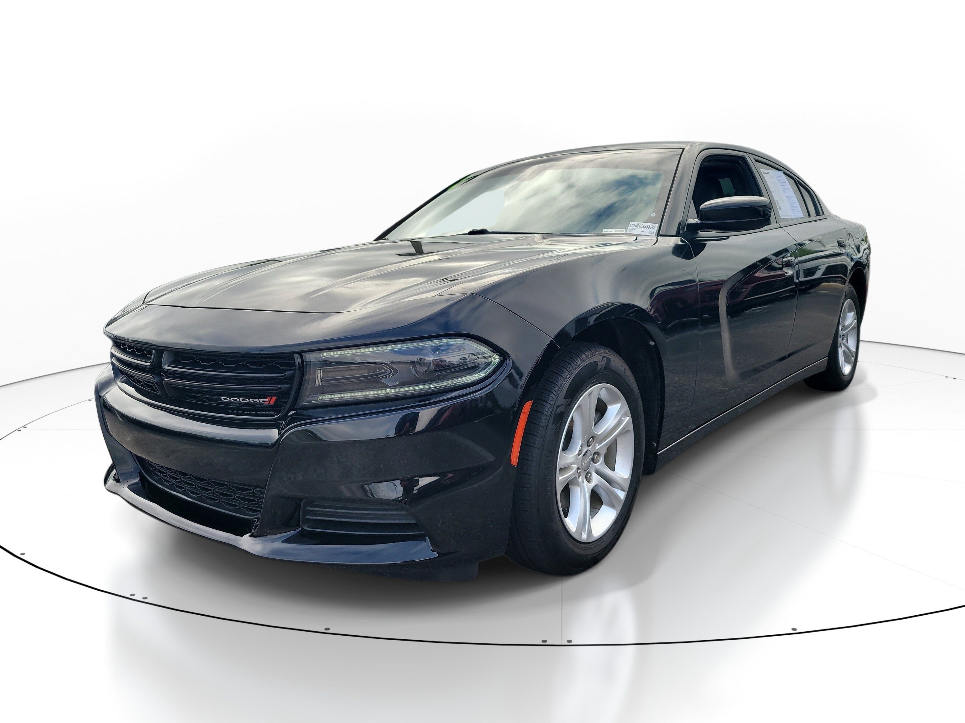 Used 2022 Dodge Charger SXT w/ Leather Interior Group RWD image 3