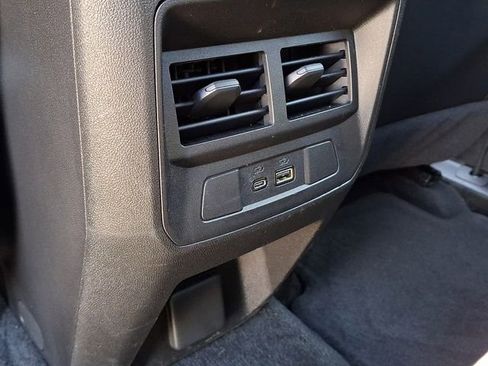 Used 2025 Chevrolet Colorado Z71 w/ Technology Package AWD/4WD image 19