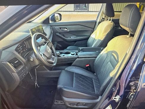 Used 2026 Nissan Rogue Platinum w/ Platinum Premium Package AWD/4WD image 6