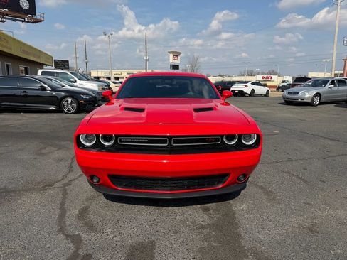 Used 2018 Dodge Challenger R/T RWD image 24
