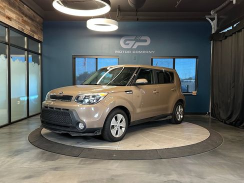 Used 2016 Kia Soul FWD image 7