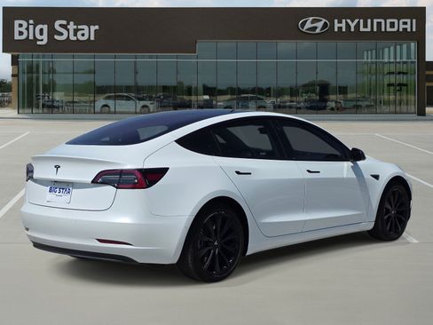 Used 2018 Tesla Model 3 Long Range RWD image 4