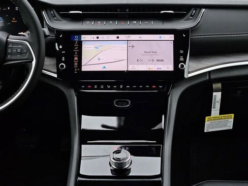 New 2026 Jeep Grand Cherokee Limited RWD image 19