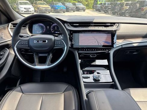 New 2026 Jeep Grand Cherokee L Limited AWD/4WD image 10
