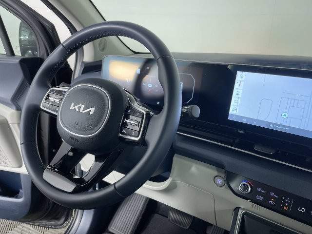 Used 2026 Kia Carnival SX FWD image 29