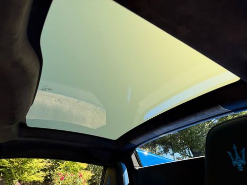 Used 2023 Maserati MC20 Spyder image 31