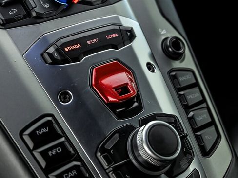 Used 2013 Lamborghini Aventador LP 700-4 AWD/4WD image 32