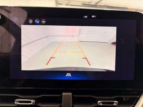 Used 2025 Chevrolet Equinox LT AWD/4WD image 17