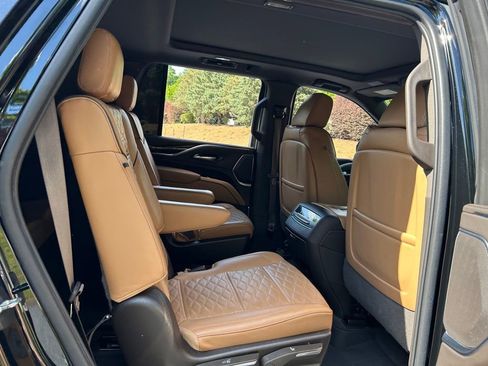Used 2022 Cadillac Escalade Sport w/ LPO, ONYX Package RWD image 48